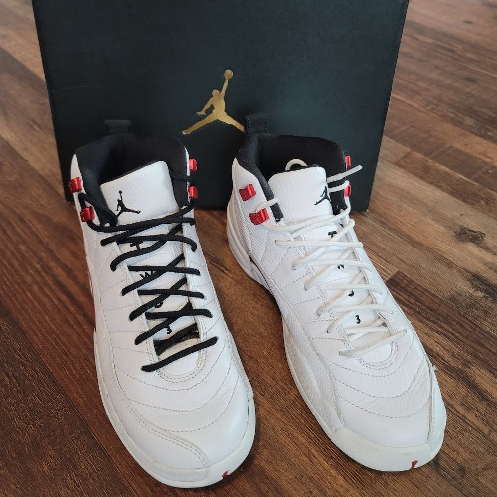 Air Jordan 12